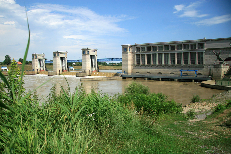 Illustration for article titled A Rare Look Deep Inside an Old-Fashioned Hydroelectric Power Plant